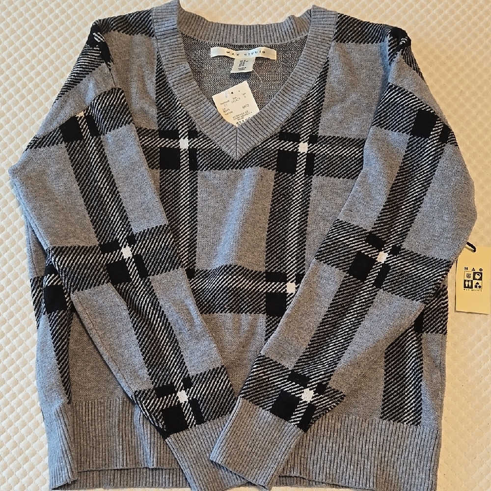 Gray and Black Plaid Women's Sweater